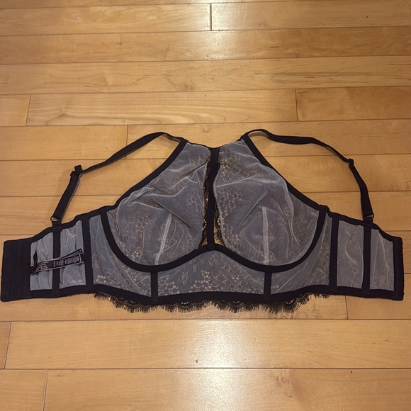 Victoria’s Secret Black Lace Bralette - Picture 4 of 6